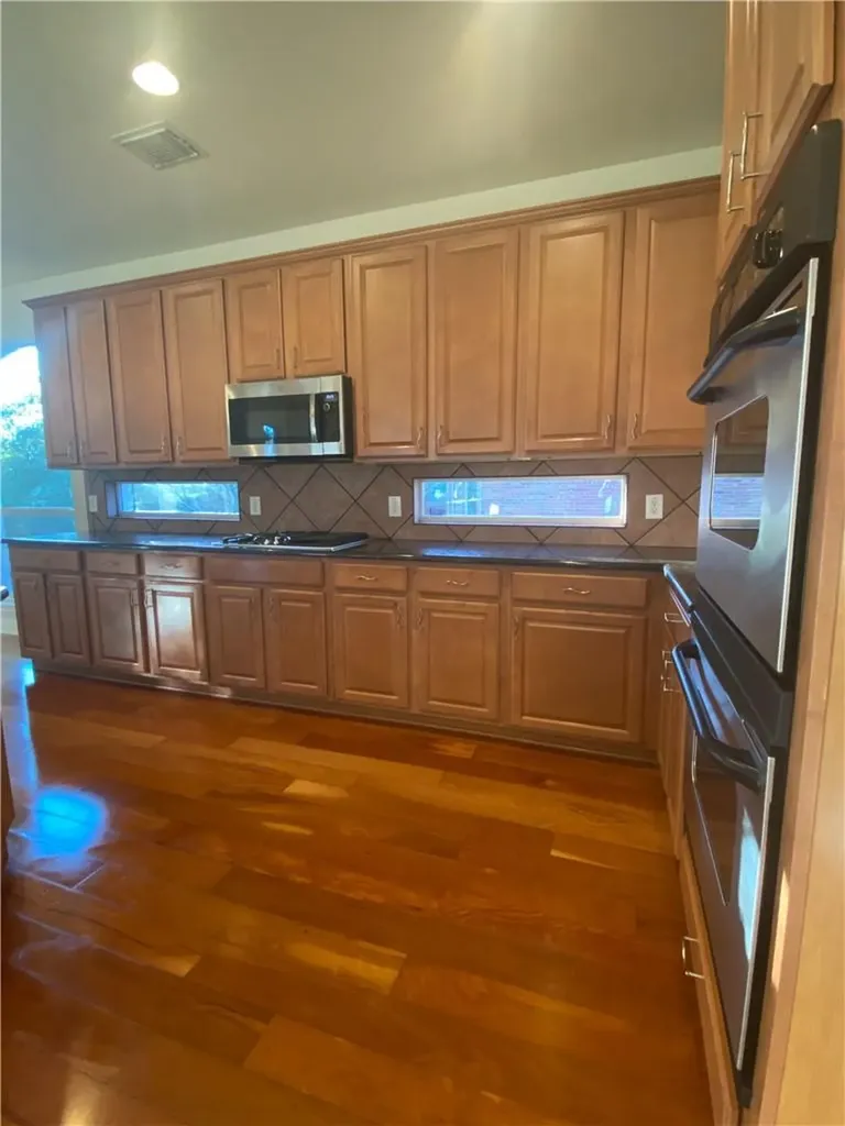 1813 Val Verde Austin TX 78732