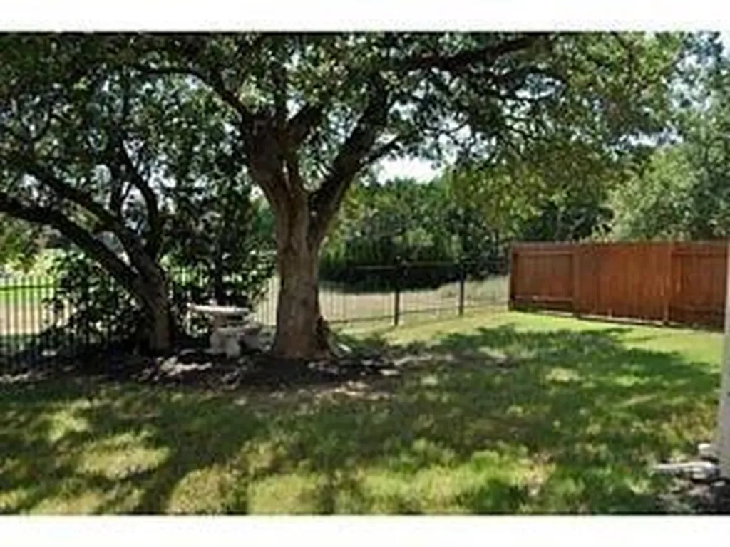 1813 Val Verde Austin TX 78732