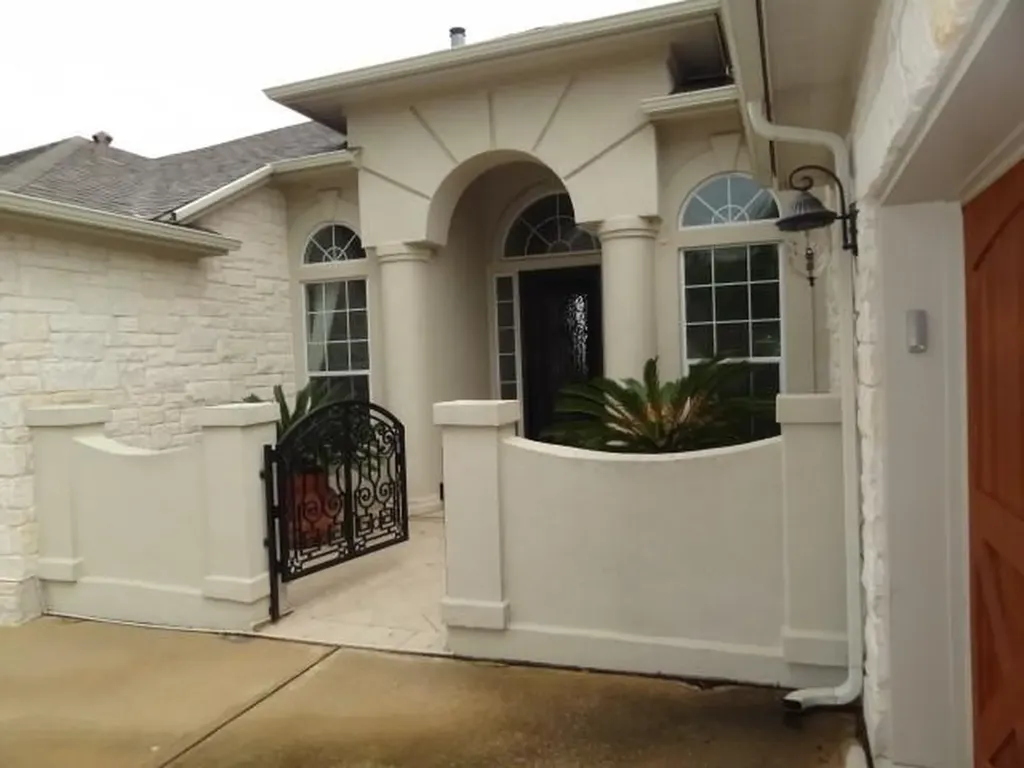 1813 Val Verde Austin TX 78732