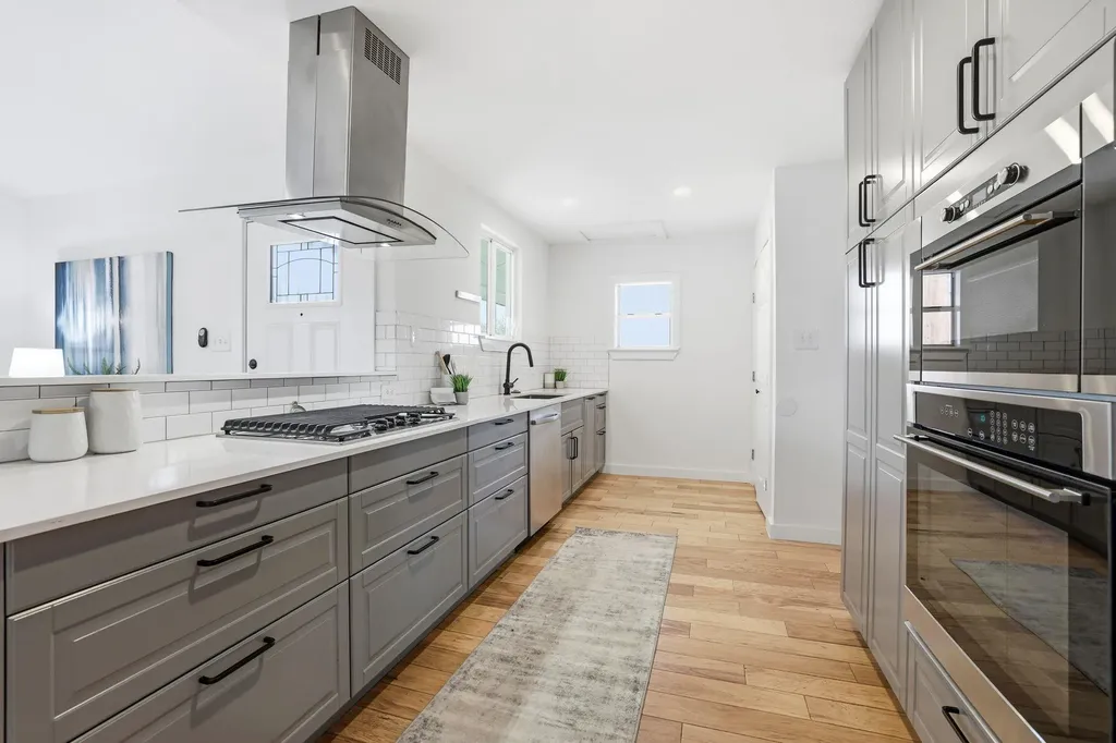 2905 Brinwood Avenue Austin TX 78704
