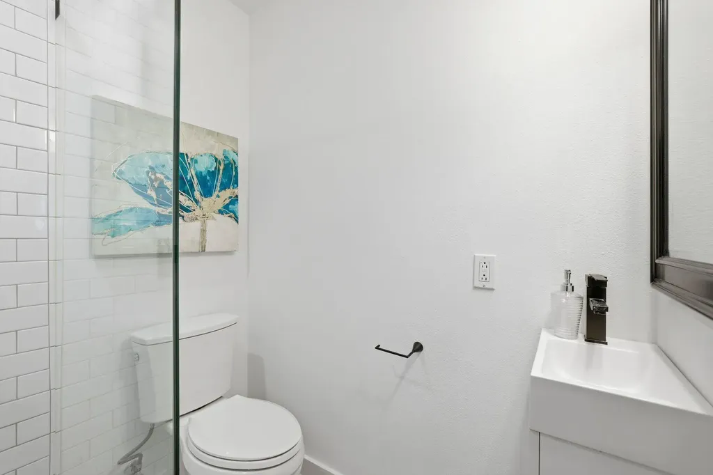 2905 Brinwood Avenue Austin TX 78704