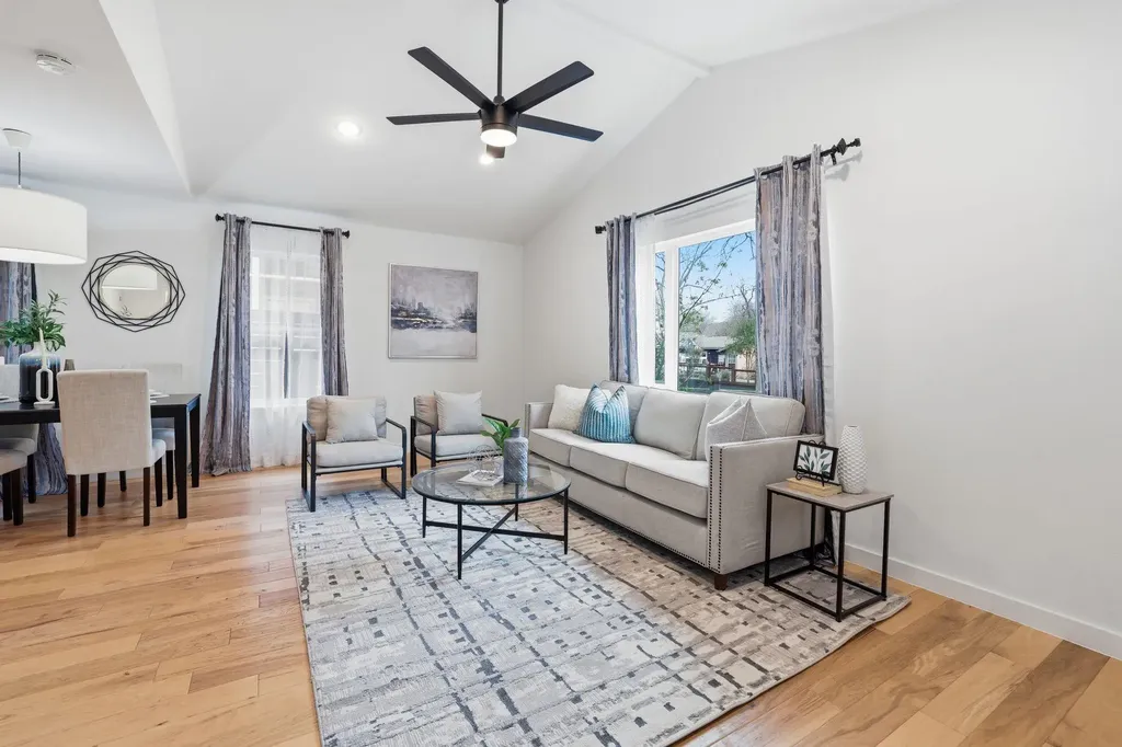 2905 Brinwood Avenue Austin TX 78704
