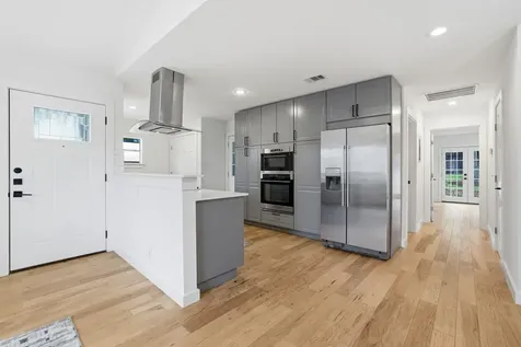 2905 Brinwood Avenue Austin TX 78704
