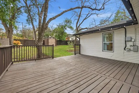 2905 Brinwood Avenue Austin TX 78704
