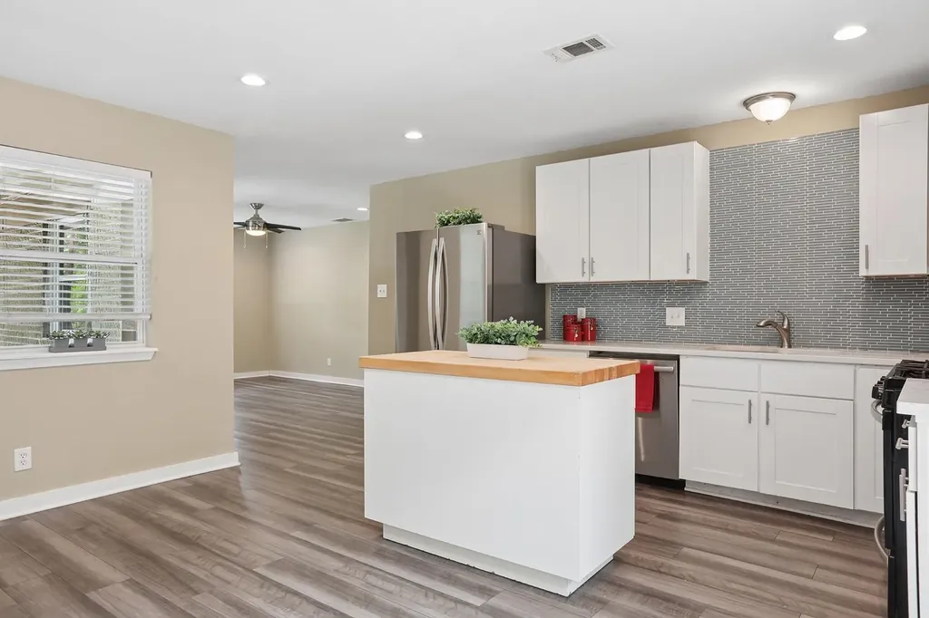 4906 Eastdale Drive E Austin TX 78723