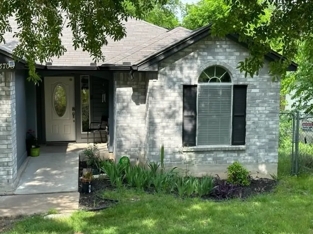 5708 Lark Creek Drive Austin TX 78744