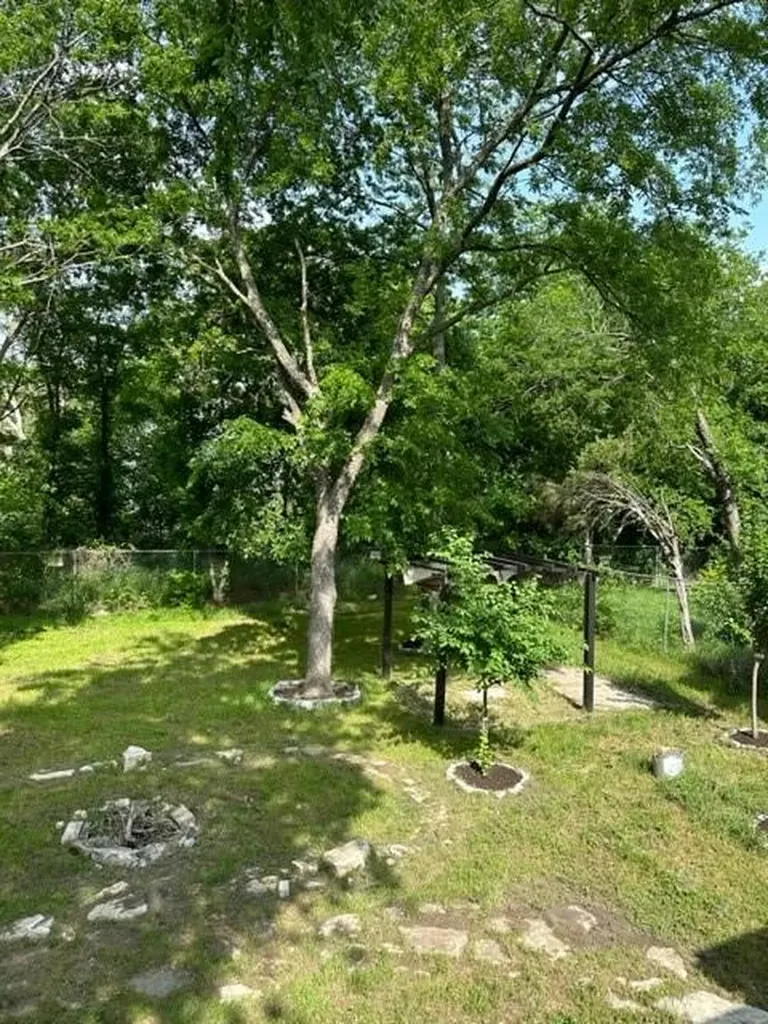 5708 Lark Creek Drive Austin TX 78744