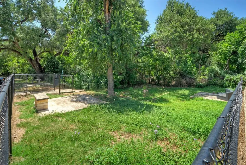 3204 Menchaca Road Austin TX 78704