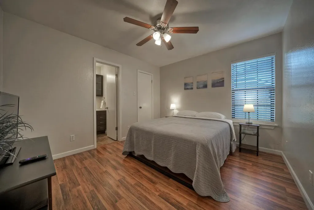 1004/1006 Hyridge Street Round Rock TX 78664