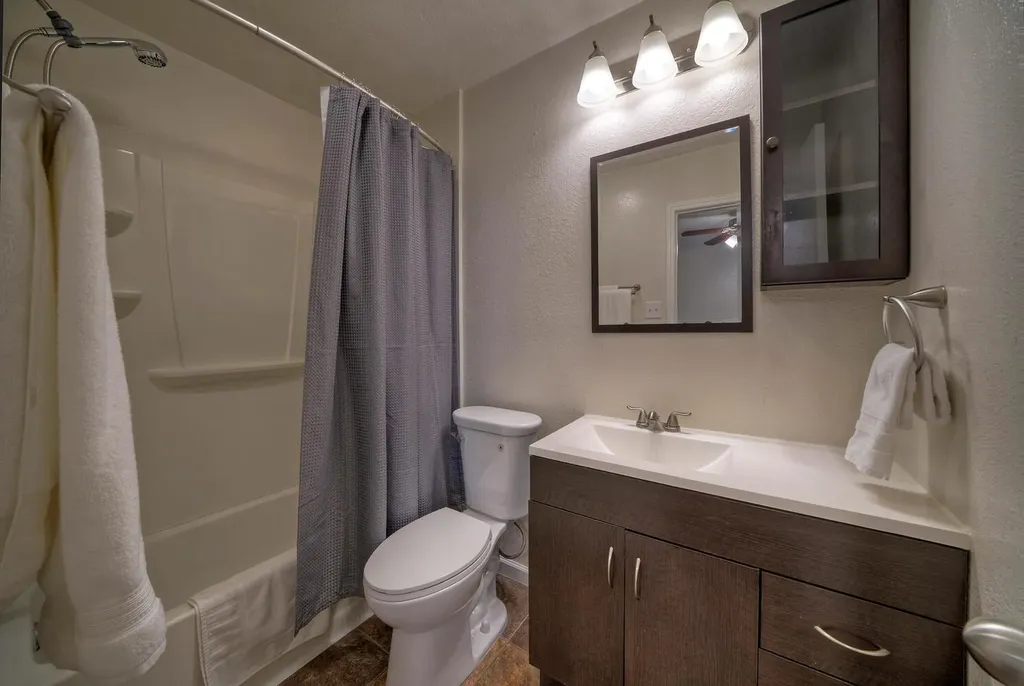 1004/1006 Hyridge Street Round Rock TX 78664