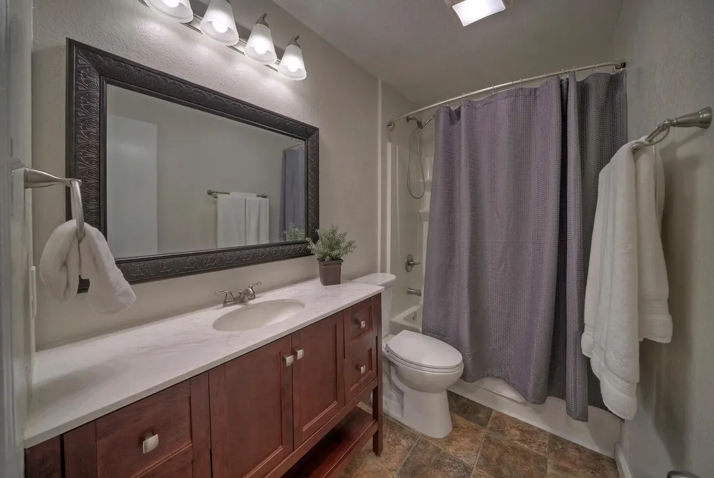 1004/1006 Hyridge Street Round Rock TX 78664
