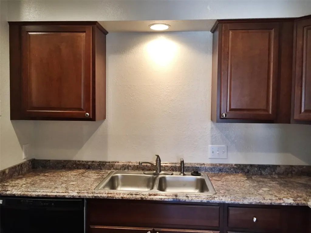 1004/1006 Hyridge Street Round Rock TX 78664
