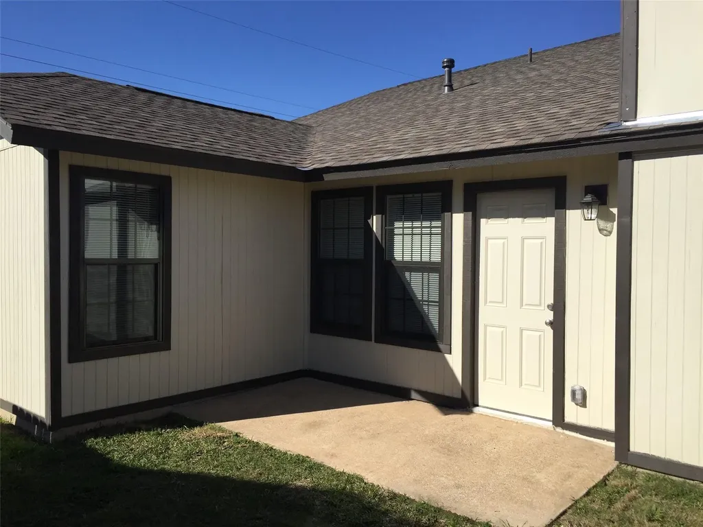 1004/1006 Hyridge Street Round Rock TX 78664