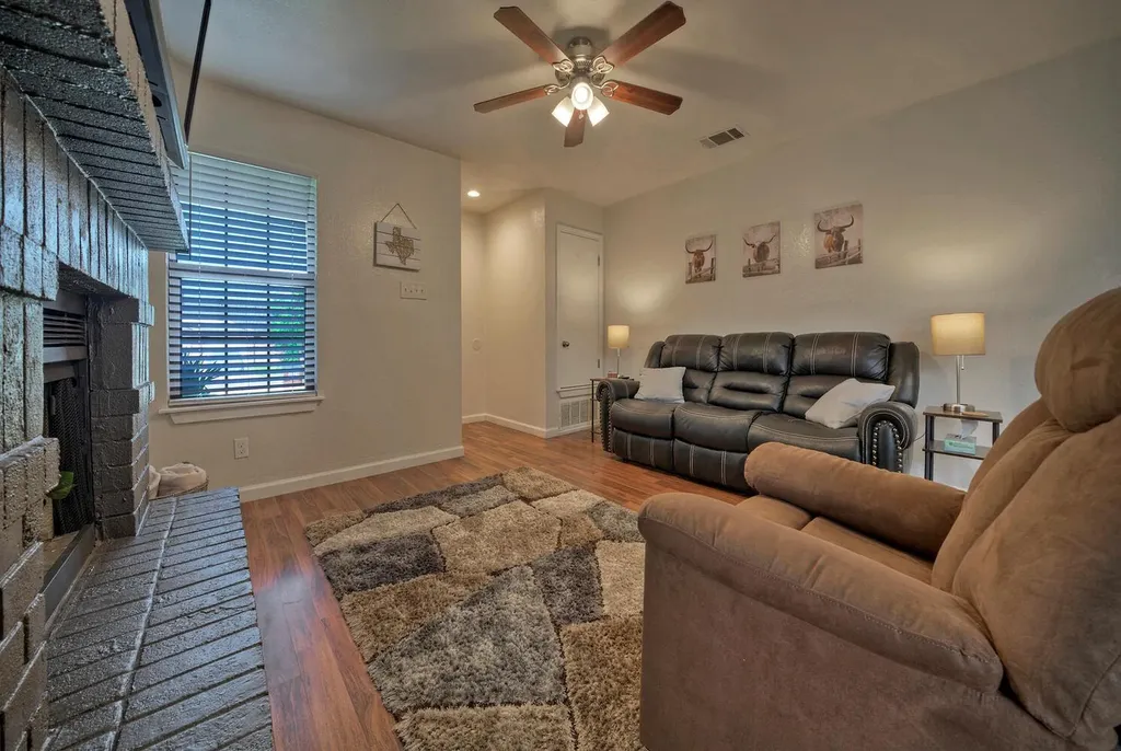 1004/1006 Hyridge Street Round Rock TX 78664