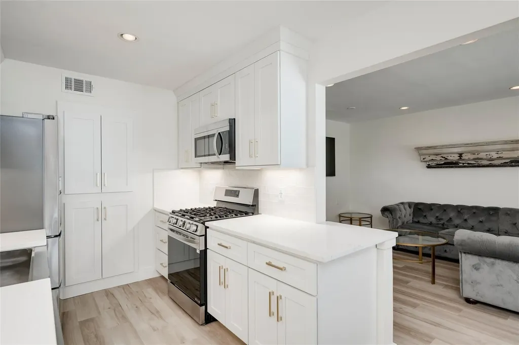 505 W 7th Street Austin TX 78701
