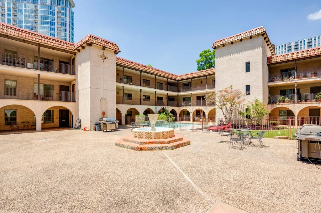 505 W 7th Street Austin TX 78701