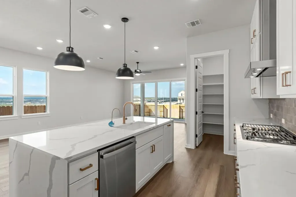 616 Leeland Drive Liberty Hill TX 78642