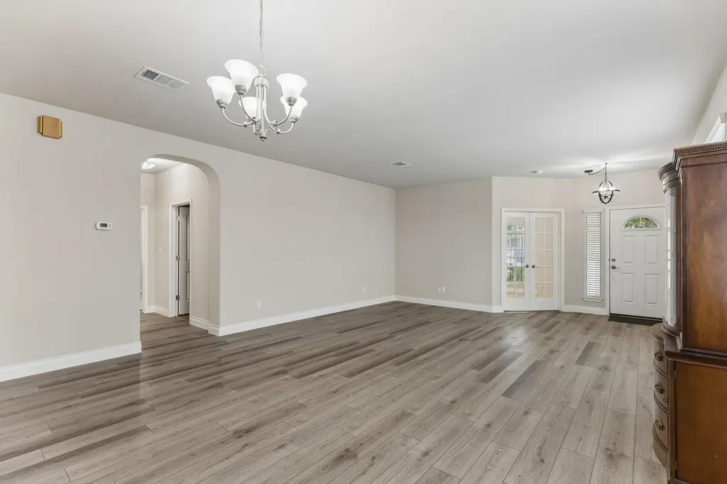 1049 Sussex Way Round Rock TX 78665