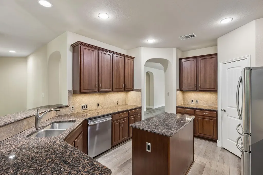 1049 Sussex Way Round Rock TX 78665