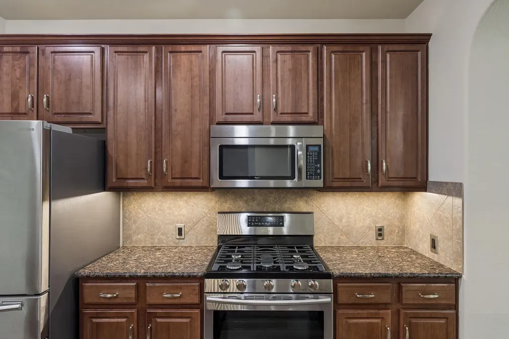 1049 Sussex Way Round Rock TX 78665