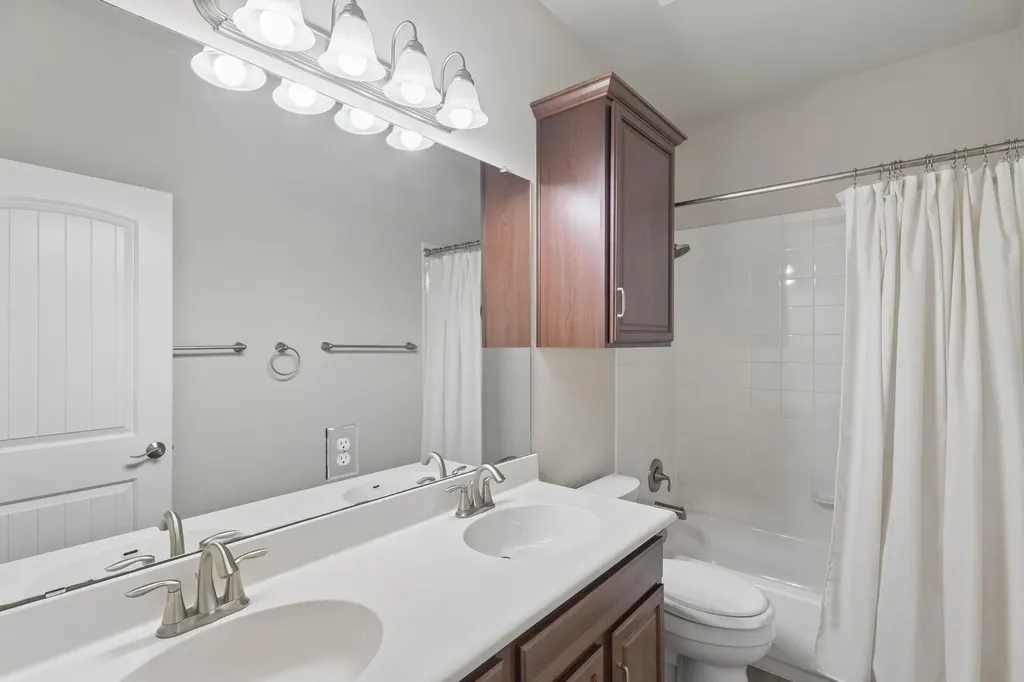 1049 Sussex Way Round Rock TX 78665