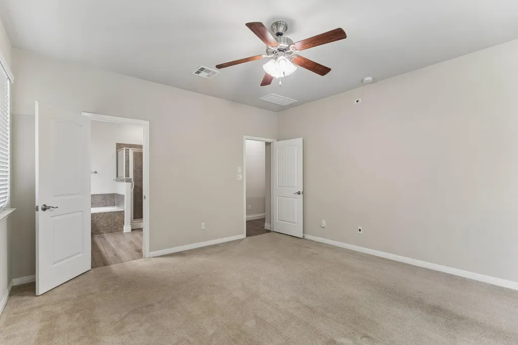 1049 Sussex Way Round Rock TX 78665