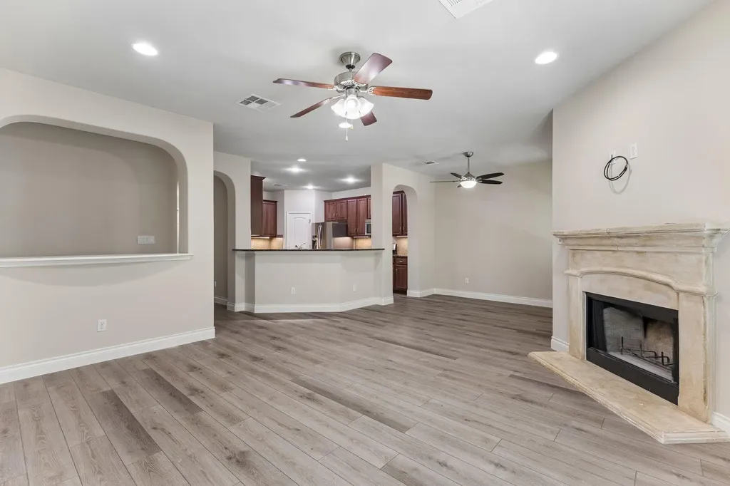 1049 Sussex Way Round Rock TX 78665