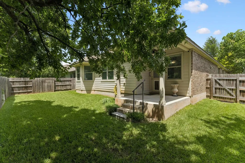 1049 Sussex Way Round Rock TX 78665
