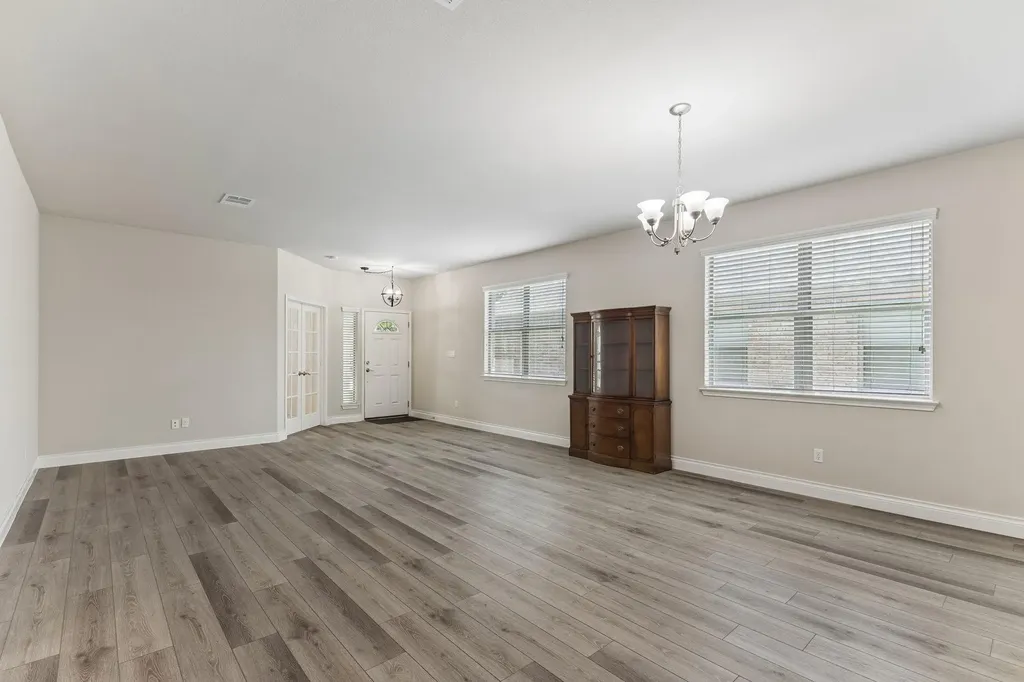 1049 Sussex Way Round Rock TX 78665
