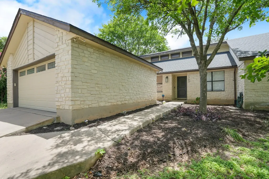 1703 Brokenshoe Drive Round Rock TX 78681