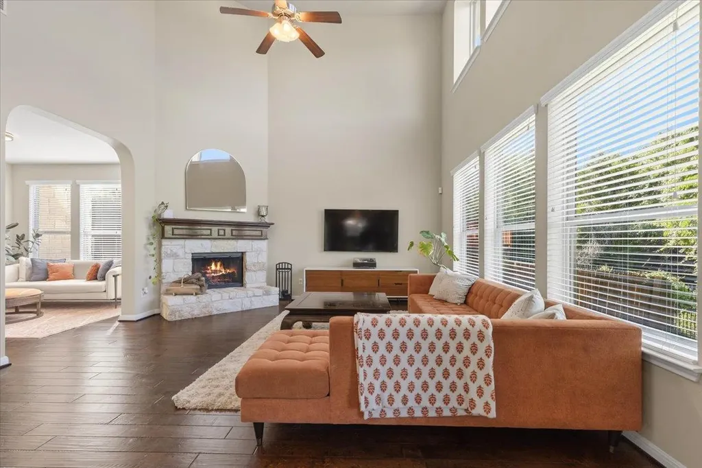 561 Stone View Trail Austin TX 78737