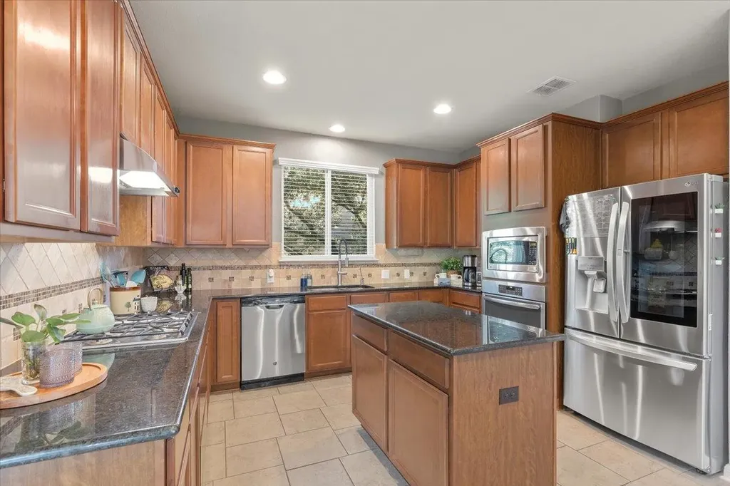 561 Stone View Trail Austin TX 78737