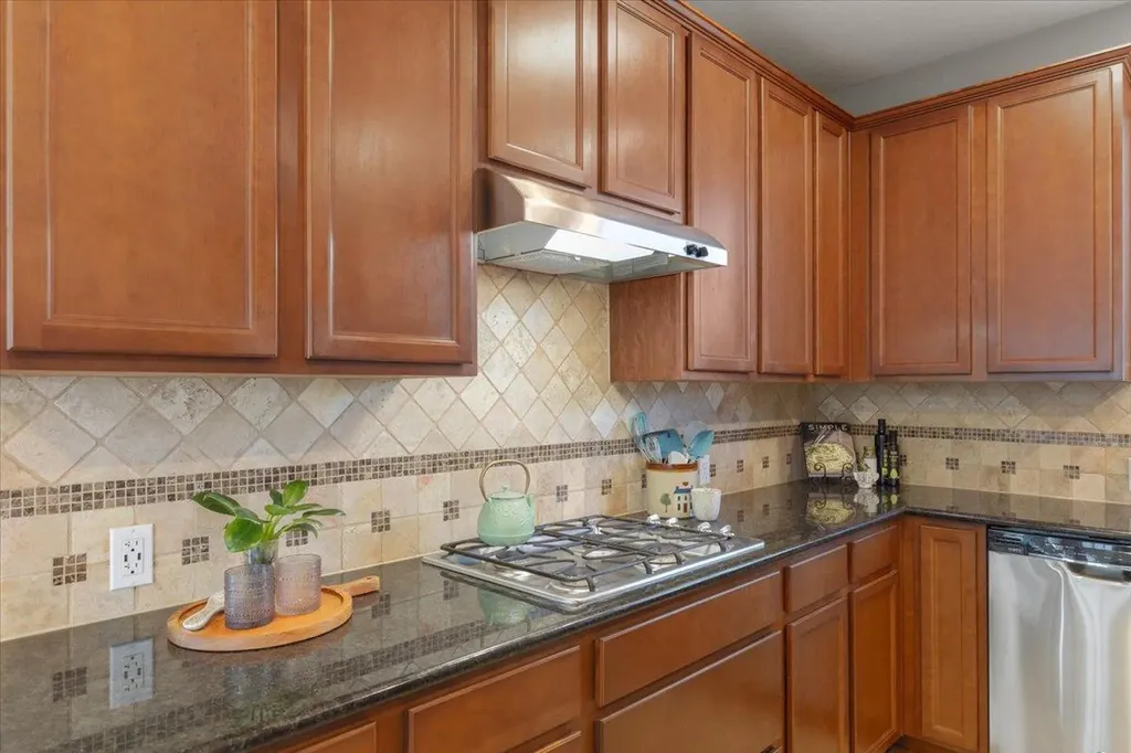561 Stone View Trail Austin TX 78737