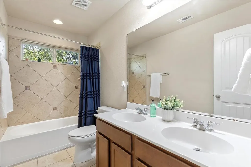 561 Stone View Trail Austin TX 78737