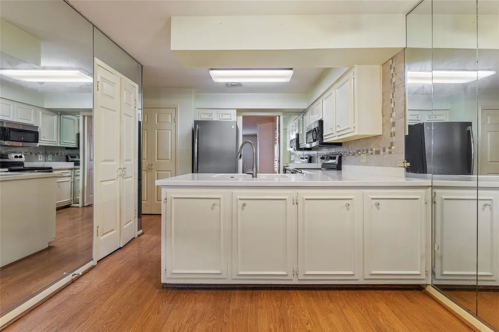 8415 Fredericksburg Road San Antonio TX 78229