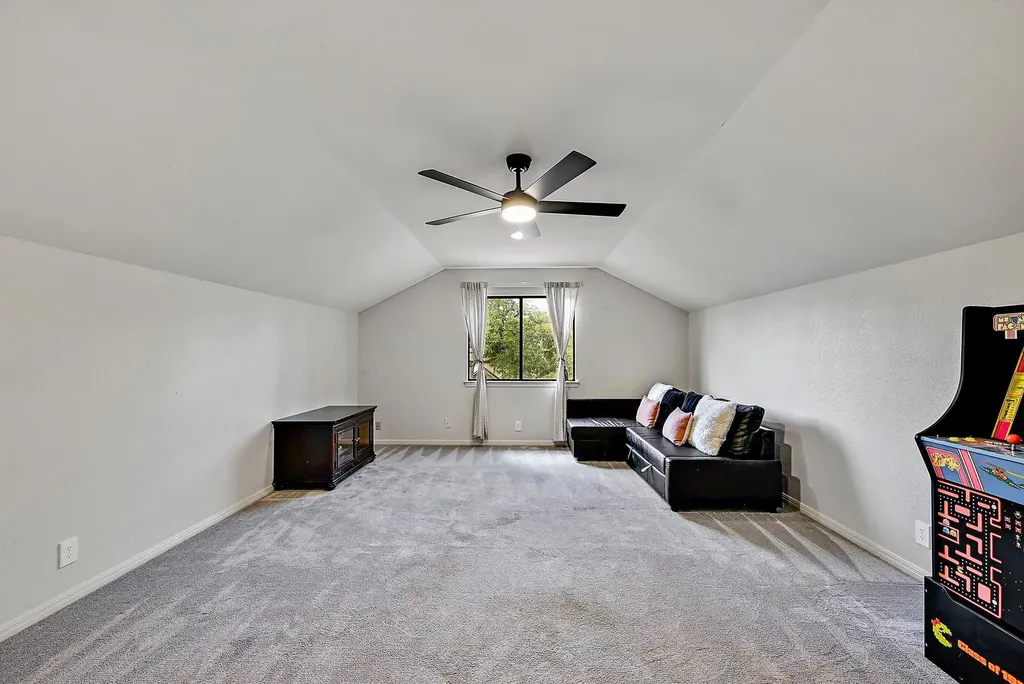 11105 Wintergreen Hill Austin TX 78750