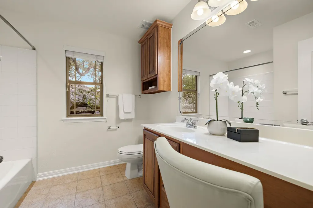 7516 Brecourt Manor Way Austin TX 78739