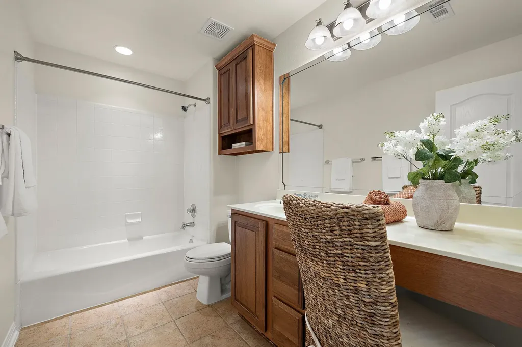 7516 Brecourt Manor Way Austin TX 78739