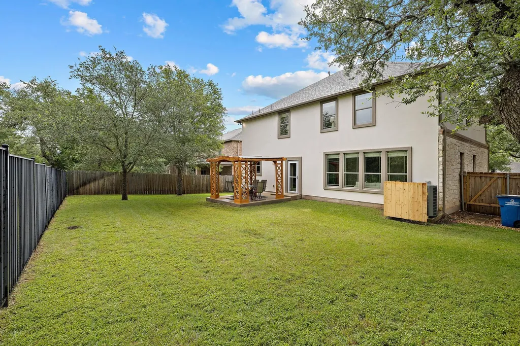 7516 Brecourt Manor Way Austin TX 78739