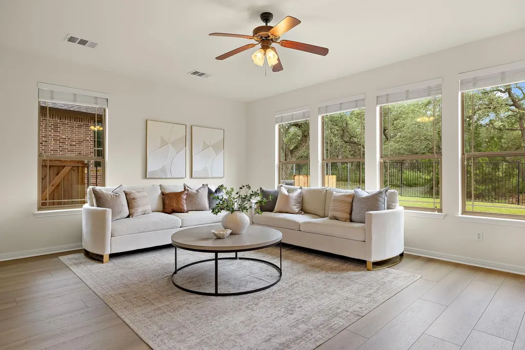 7516 Brecourt Manor Way Austin TX 78739