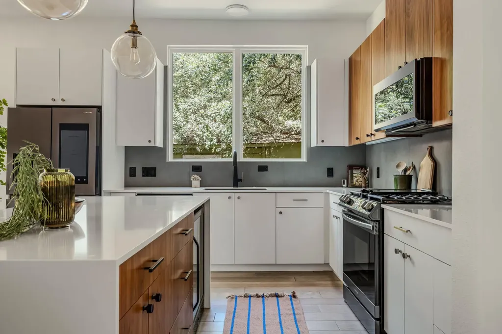 4405 Jinx Avenue Austin TX 78745