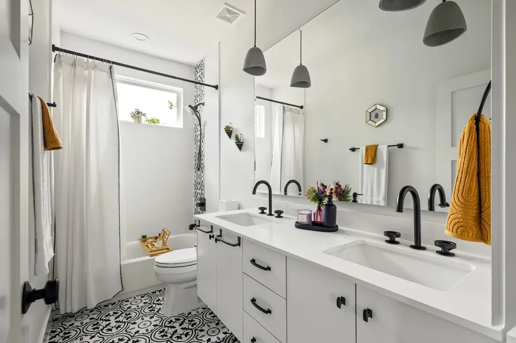 4405 Jinx Avenue Austin TX 78745