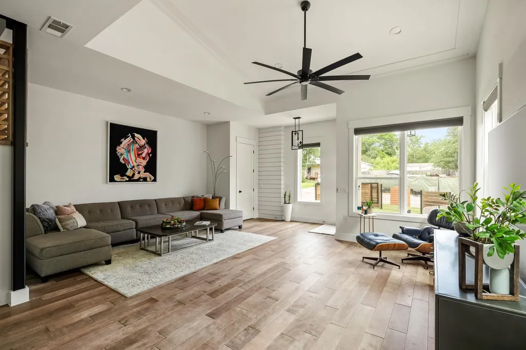 4405 Jinx Avenue Austin TX 78745