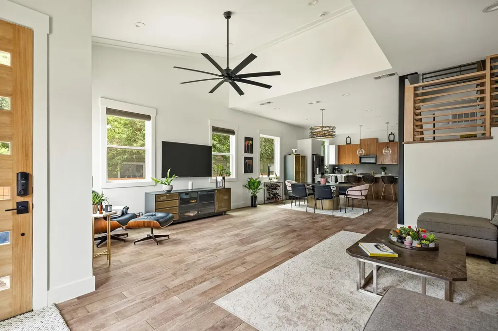 4405 Jinx Avenue Austin TX 78745
