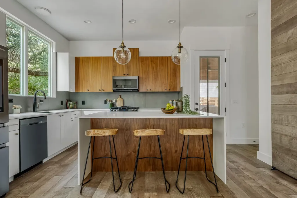 4405 Jinx Avenue Austin TX 78745