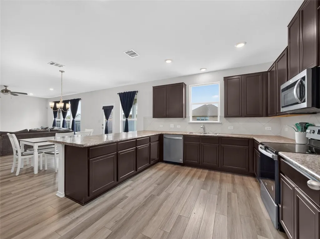 1604 Foxglove Drive Lockhart TX 78644