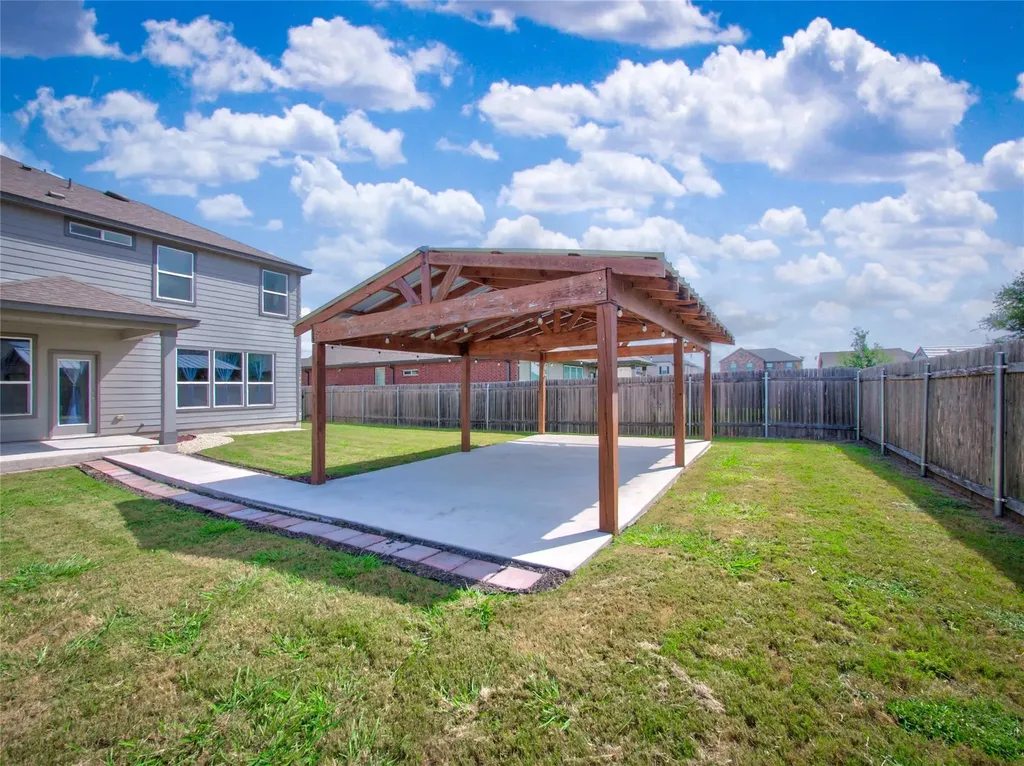 1604 Foxglove Drive Lockhart TX 78644