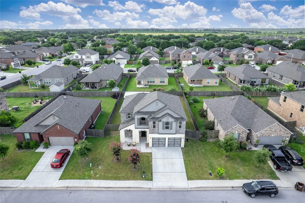 1604 Foxglove Drive Lockhart TX 78644