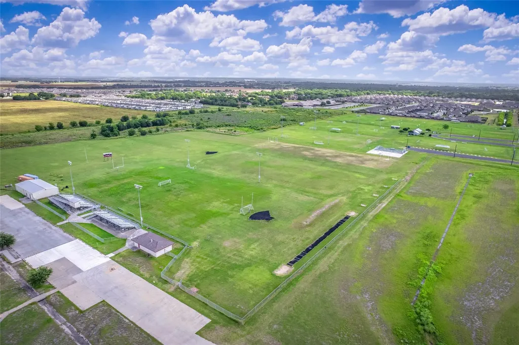 1604 Foxglove Drive Lockhart TX 78644