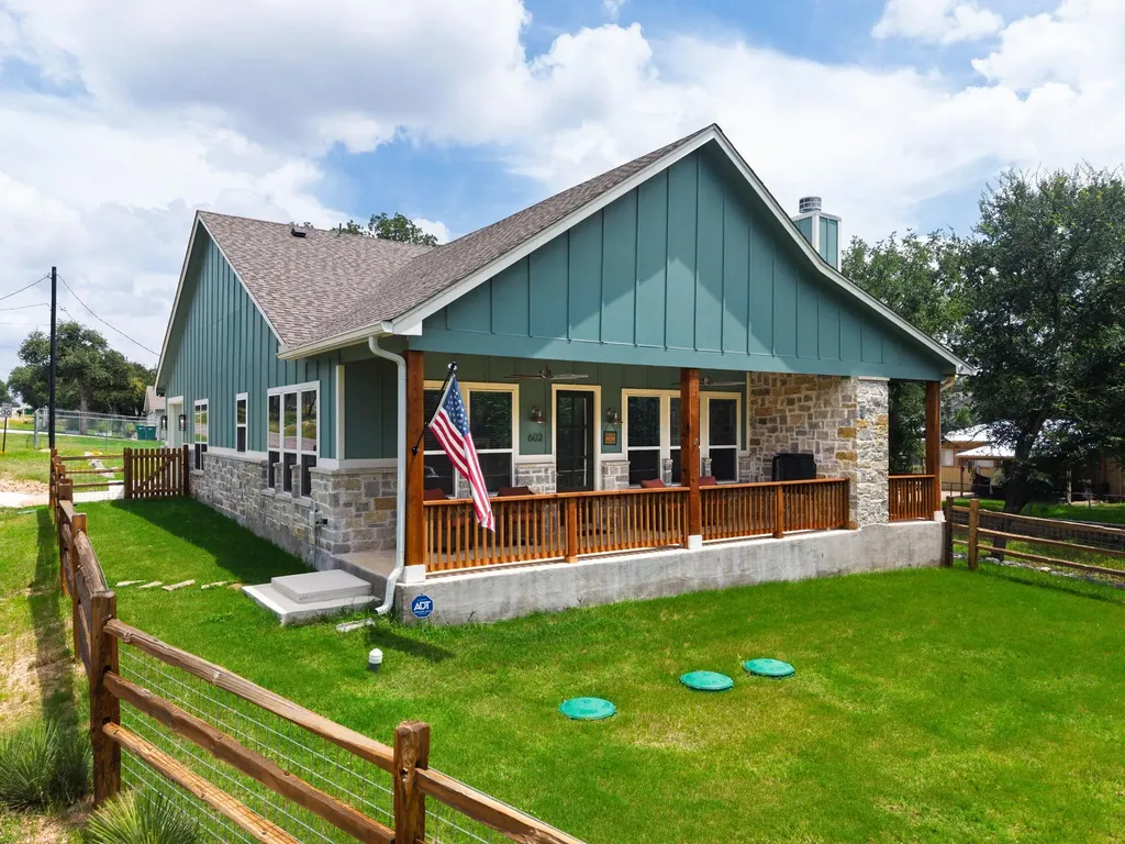 602 N Shorewood Drive Granite Shoals TX 78654